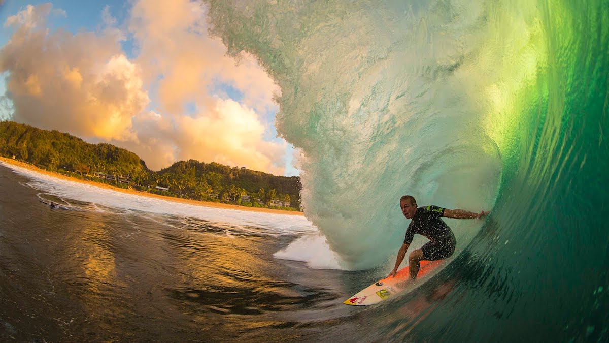 Surfing: history and varieties