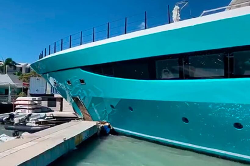 Luxury yacht with vacationers on board lost control and crashed into the pier