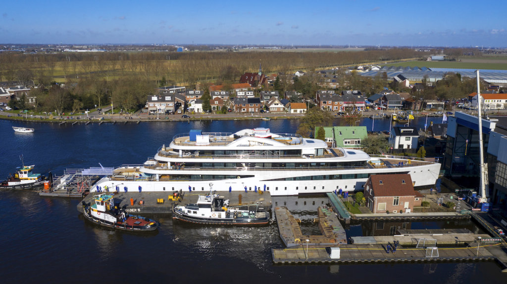 Project 817 Feadship VIVA
