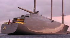 The creator of the world's largest sailing yacht went bankrupt