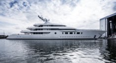 Bliss – гибридная моторная яхта для исследований от Feadship