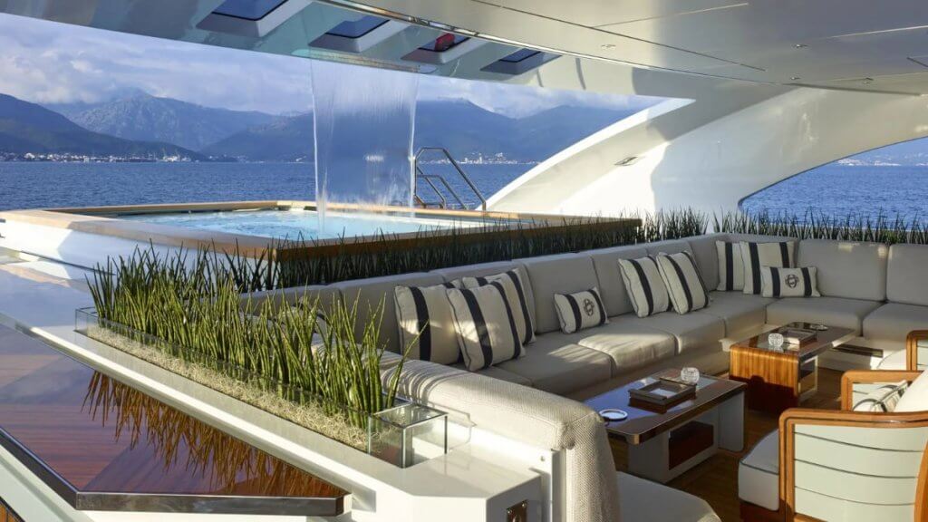 Верфь Heesen показала яхту совладельца «Лукойла»