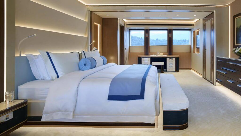 Верфь Heesen показала яхту совладельца «Лукойла»