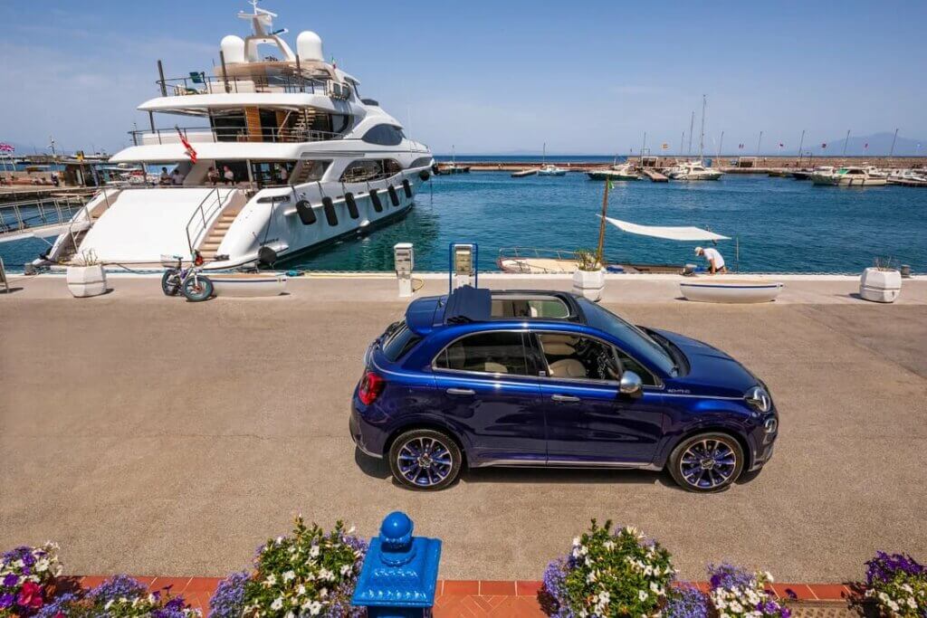 Fiat 500X Yachting - "yacht" version of the popular crossover