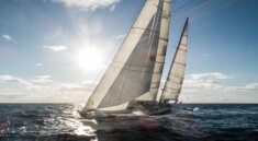 Pen Duick VI примет участие в Ocean Globe Race 2023